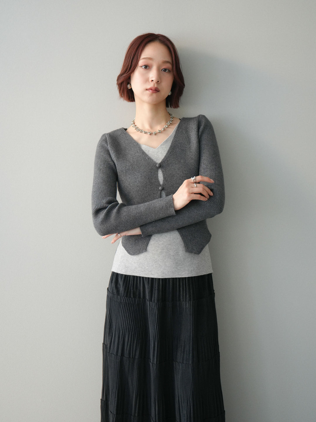 [SET]Vネック配色レイヤードスリットニットトップス+型押しスエードティアードプリーツスカート(2set)