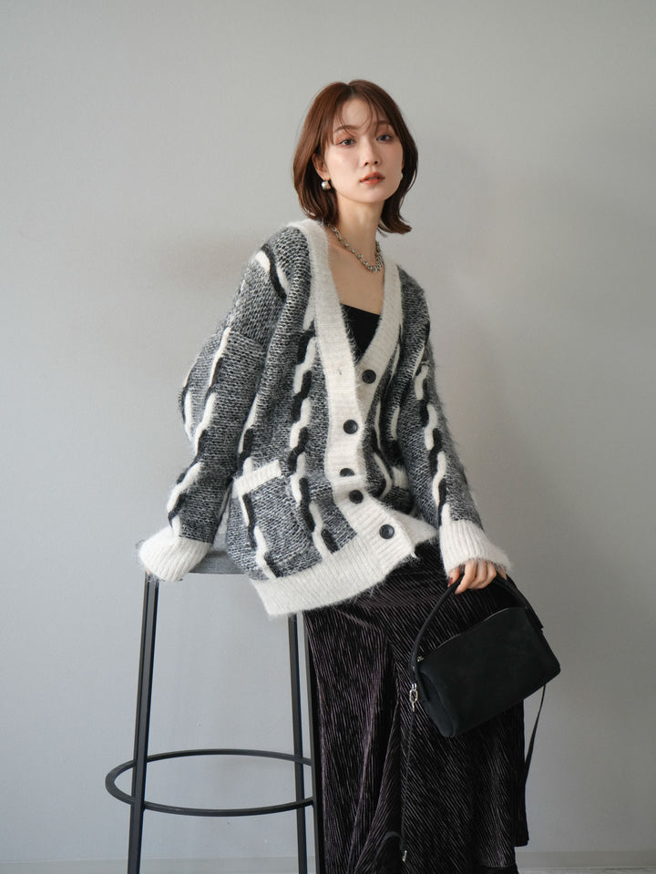 [予約]バイカラー編み込みデザインニットカーディガン/ホワイト