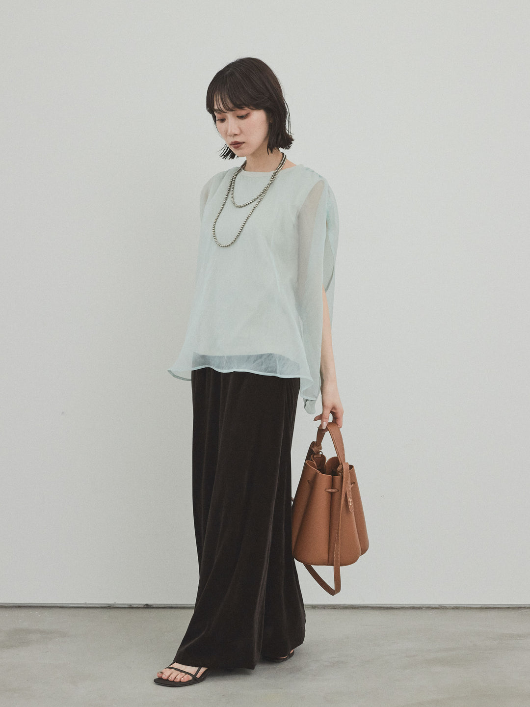 [SET] 緊湊光滑透視層疊上衣 + 天鵝絨低腰裙 (2set)