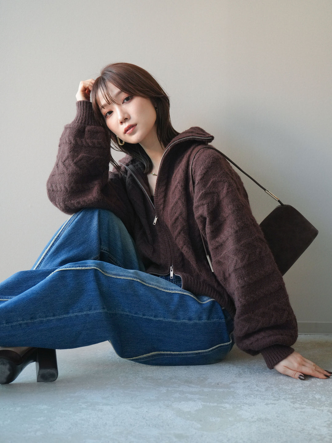 [予約]ケーブル編みハイネックZIPニットカーディガン/brown