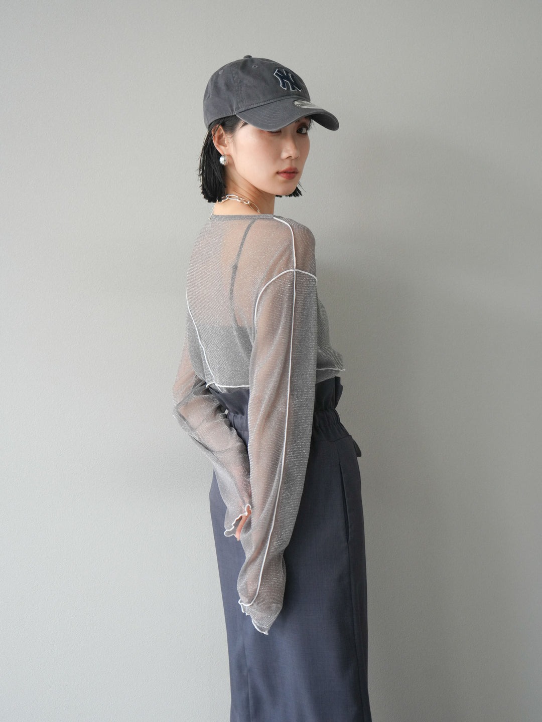 [予約]ラメシアーバイカラーメロープルオーバー/チャコール