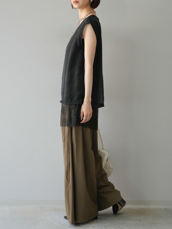 【預購】褶邊尼龍寬褲/卡其色