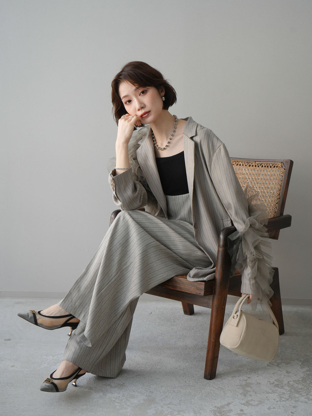 [予約]アシンメトリーチュールストライプジャケット/greige