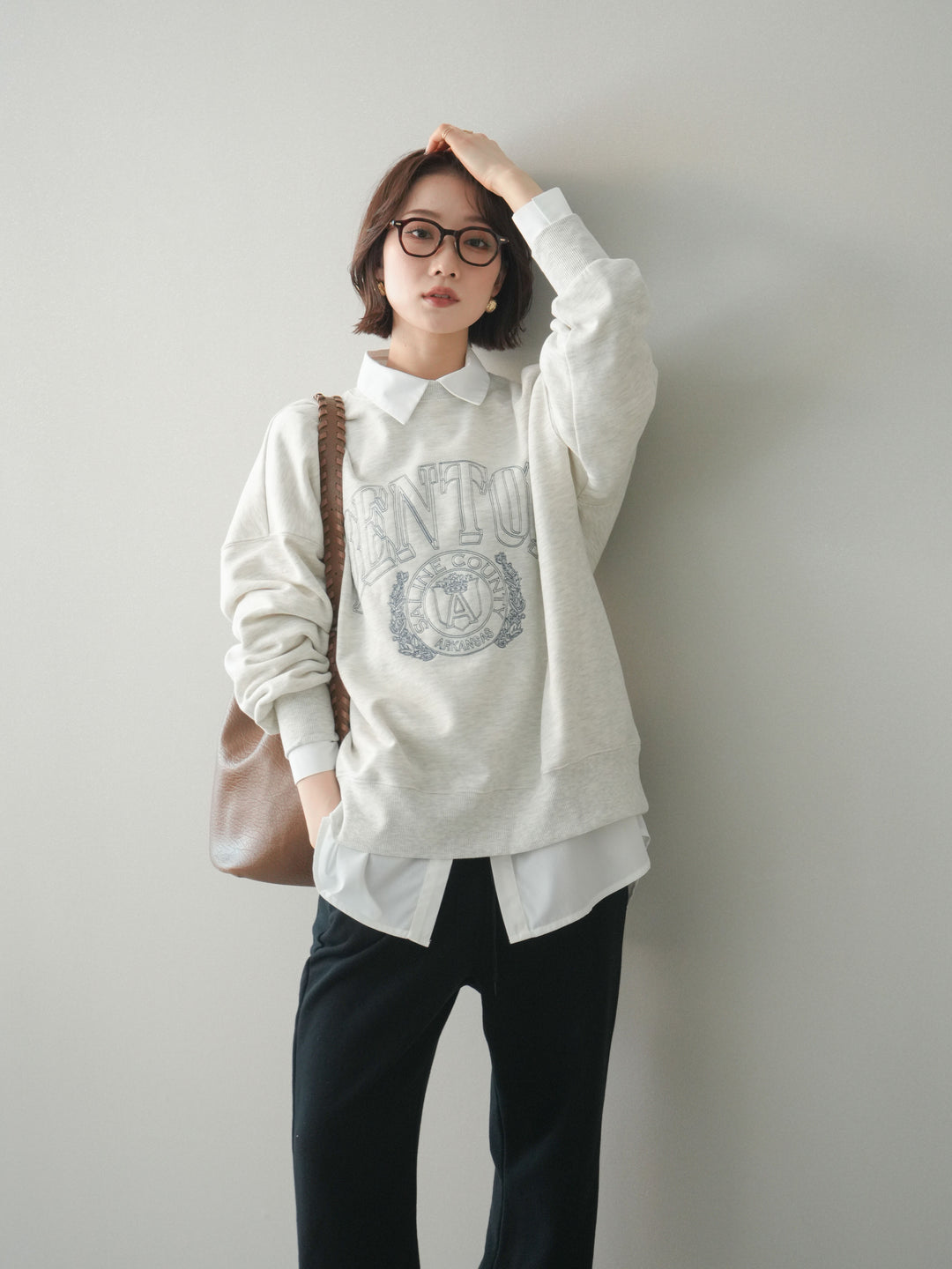 [SET]カレッジロゴ刺繍BIGスウェットプルオーバー+ボウタイ付オーバーシャツ(2set)