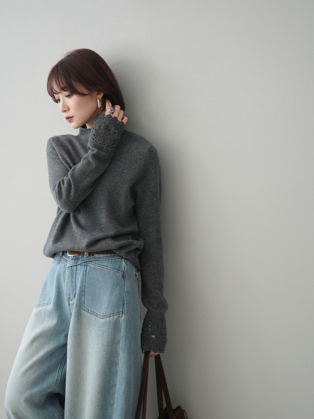 [予約]袖スカラップレースフロントボタンウールニットトップス/gray