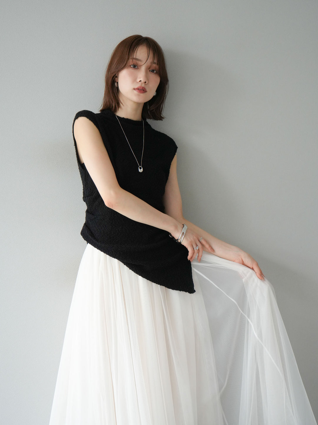 [SET]ブークレアシメニットノースリーブトップス+チュールボリュームスカート(2set)