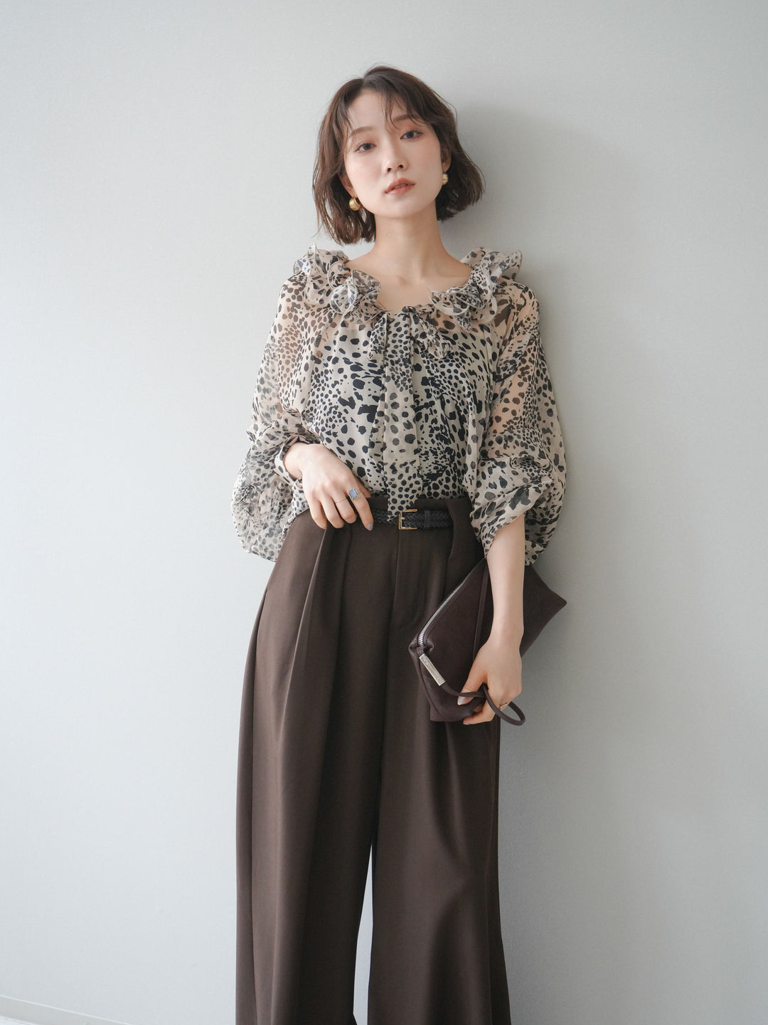 [予約]ラッフルネックシアーブラウス/leopard