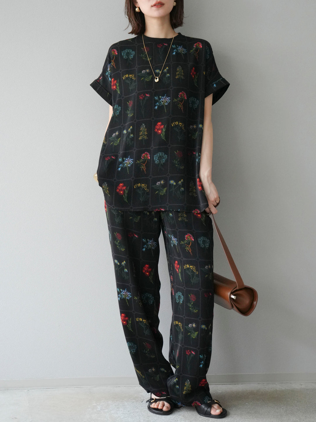 [予約]パッチワークフラワープリントイージーパンツ/ブラック