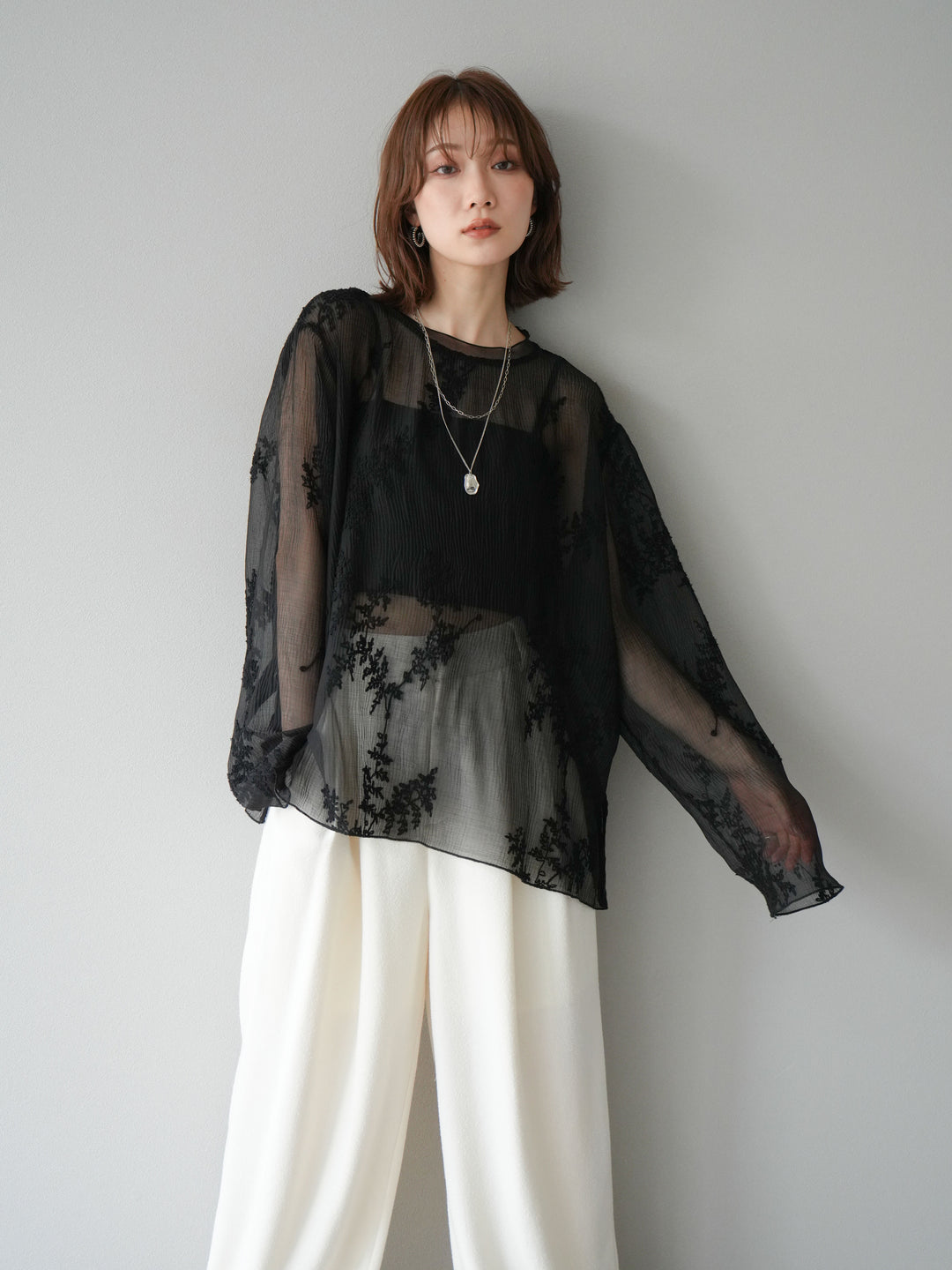 [予約]刺繍シアープルオーバー/ブラック