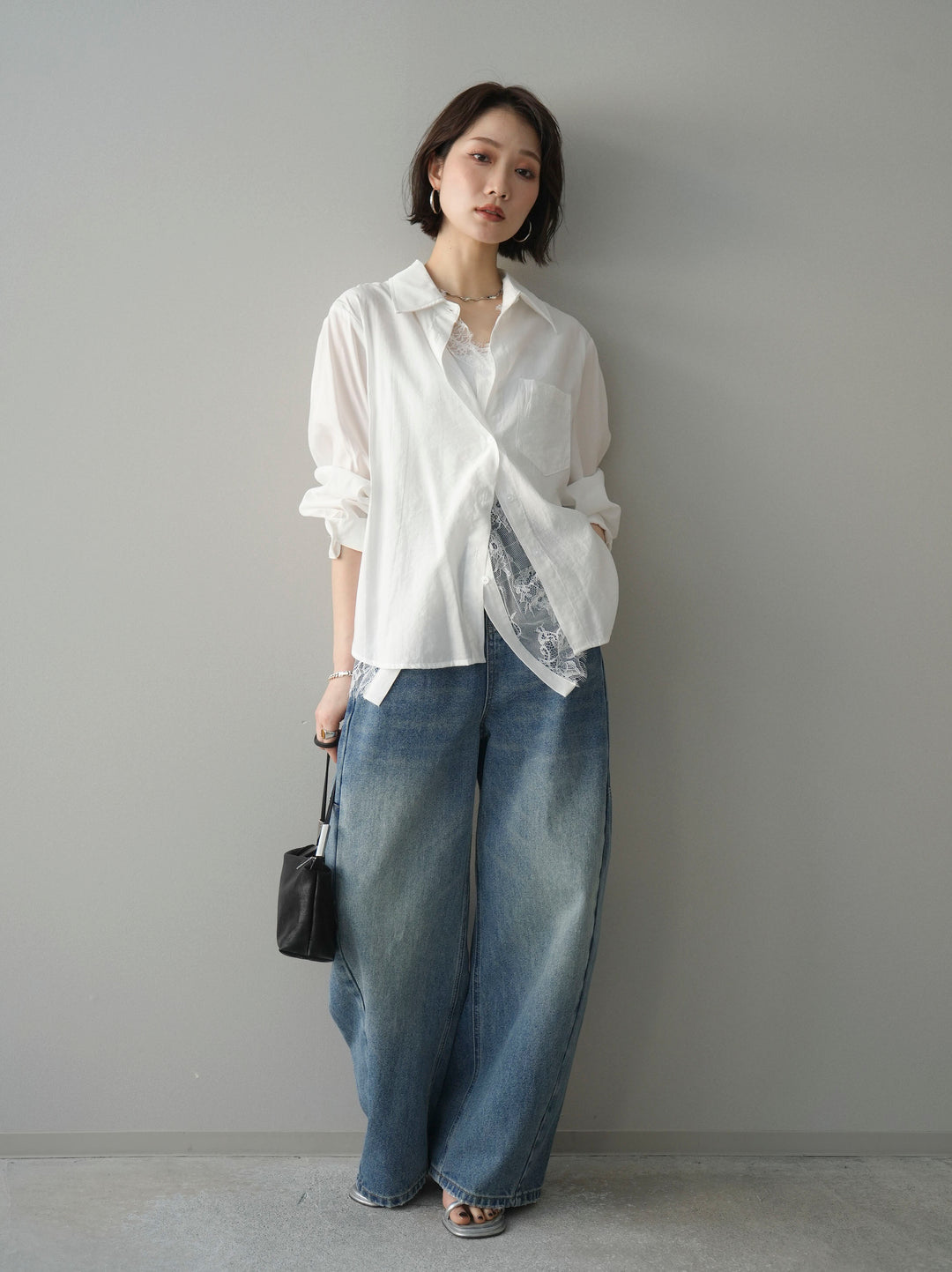 [予約]レイヤードデザイン裾レースブラウス/white
