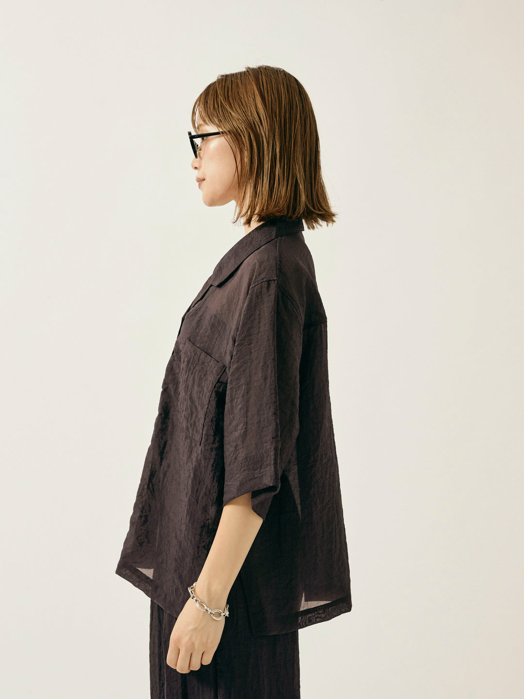 [予約]シャイニースラブシアー開襟ハーフシャツ/チャコール