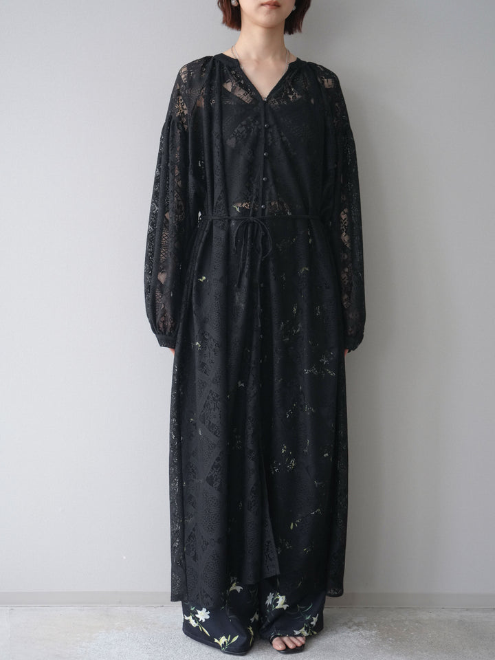 【預購】薄紗蕾絲長裙 / 黑色