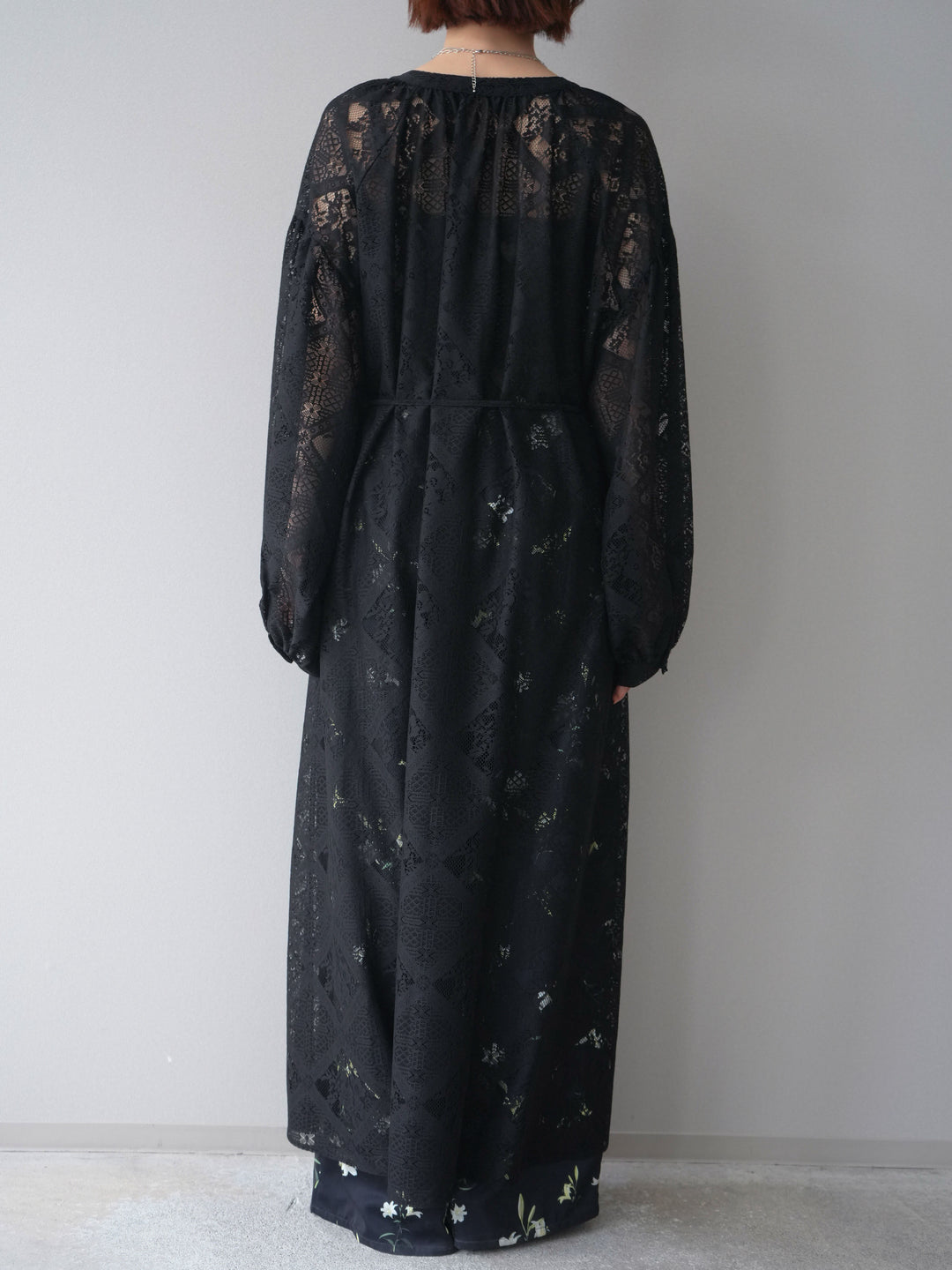 【預購】薄紗蕾絲長裙 / 黑色