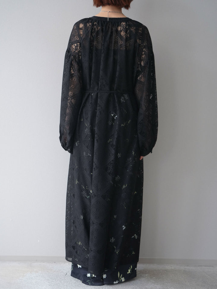 【預購】薄紗蕾絲長裙 / 黑色