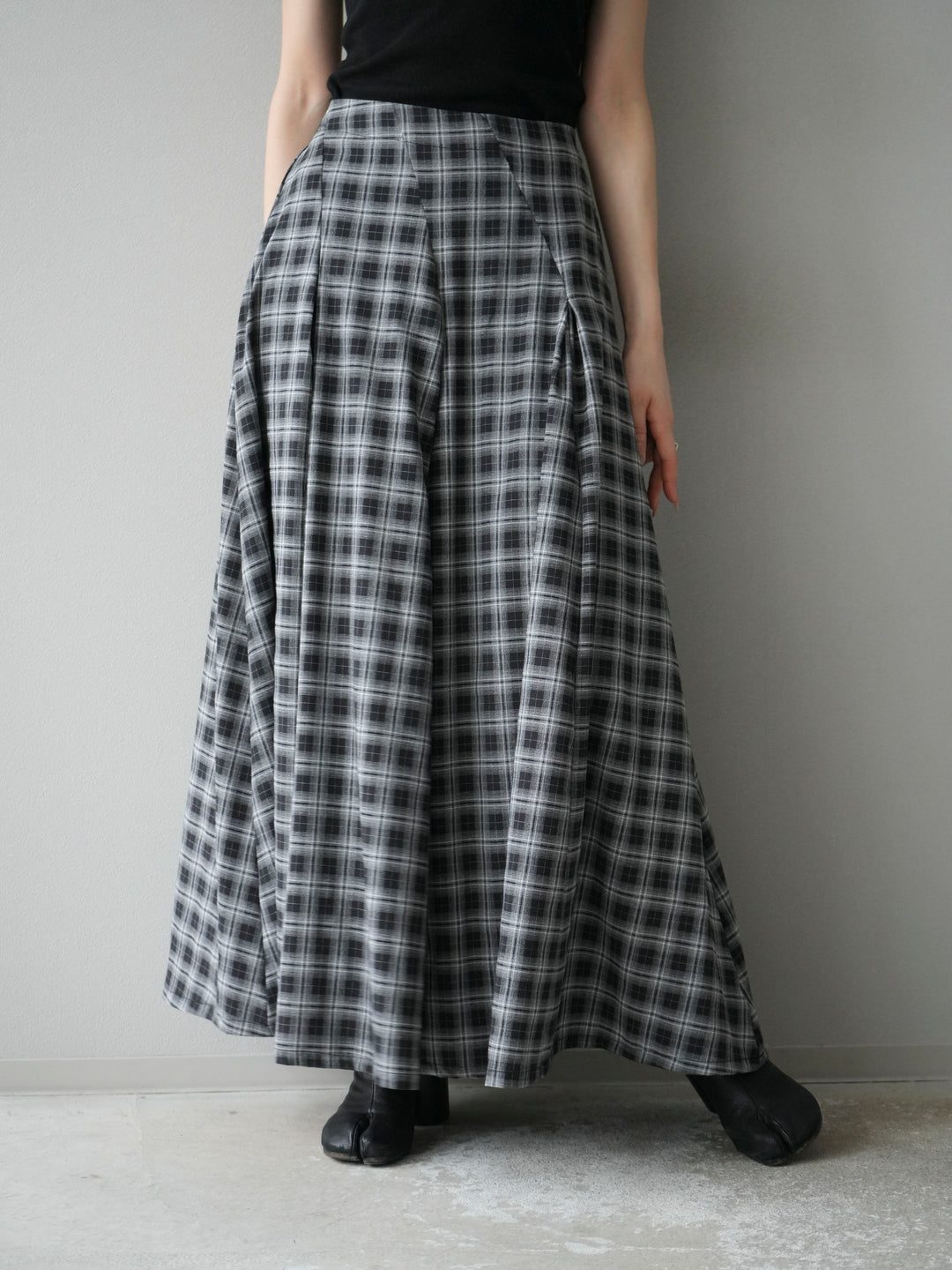 [予約]チェックタックフレアロングスカート/ ブラック