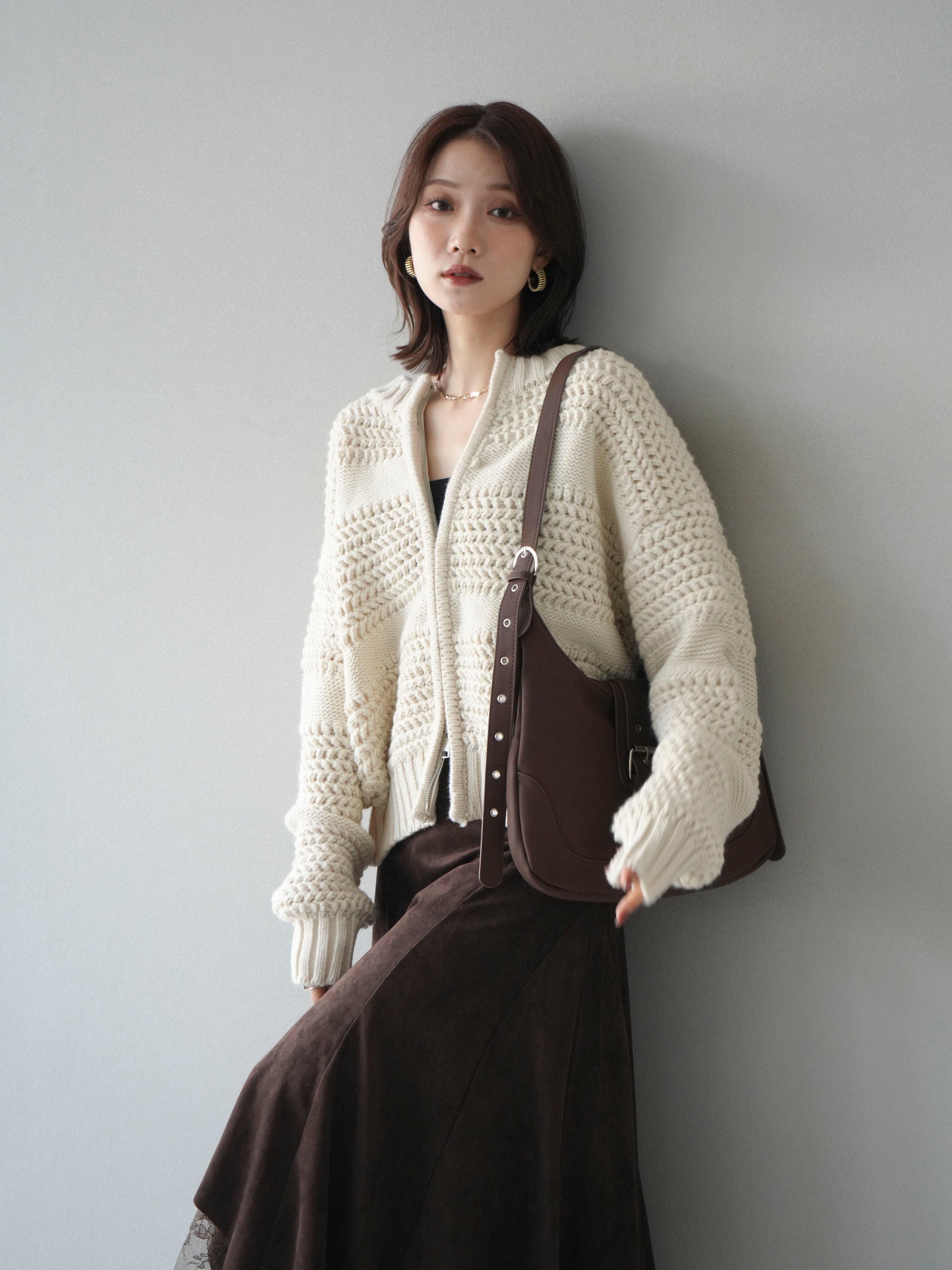 予約]ケーブル編みZIPニットカーディガン/ivory – Lumier