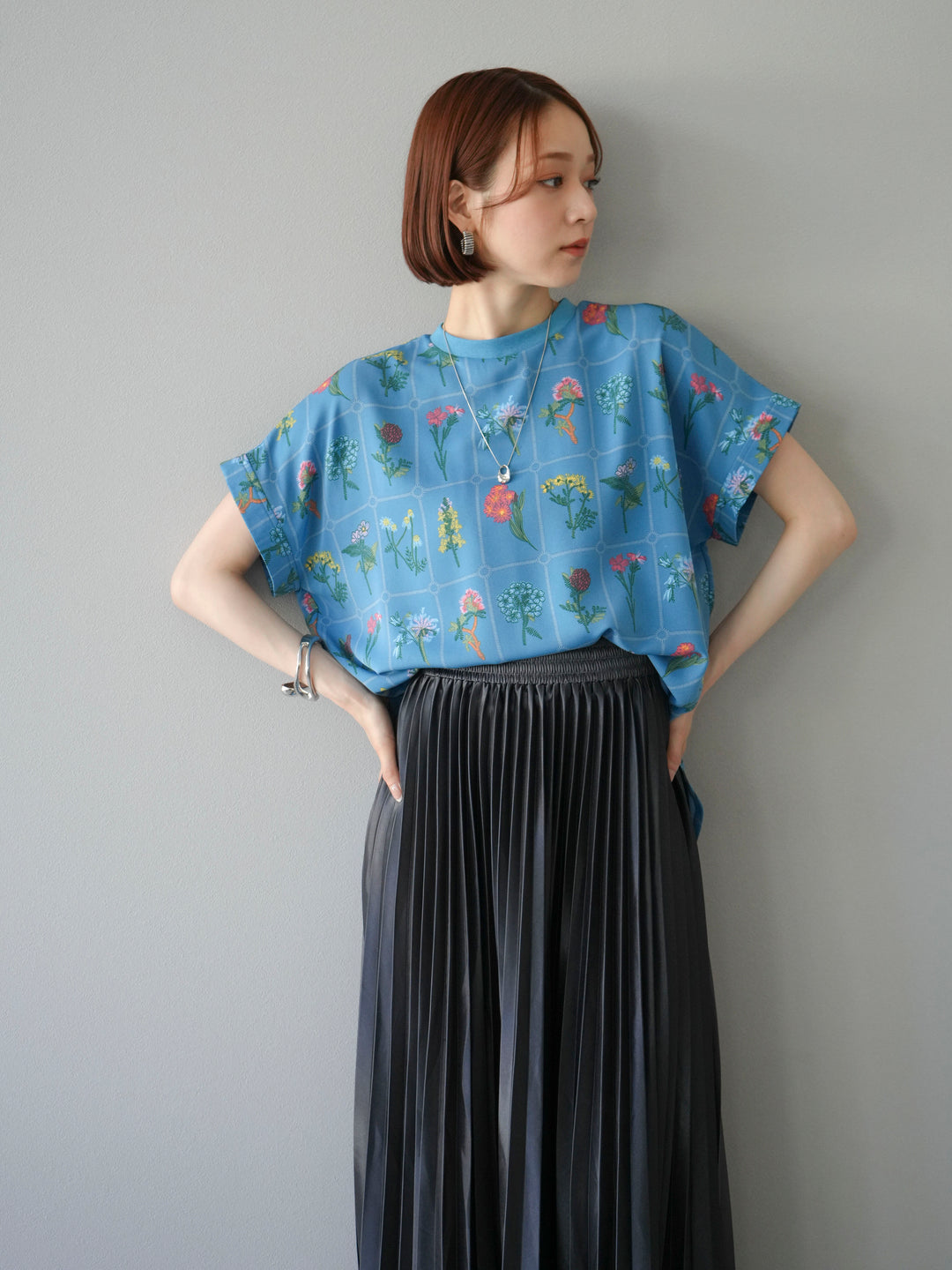 [予約]パッチワークフラワープリントプルオーバー/ブルー