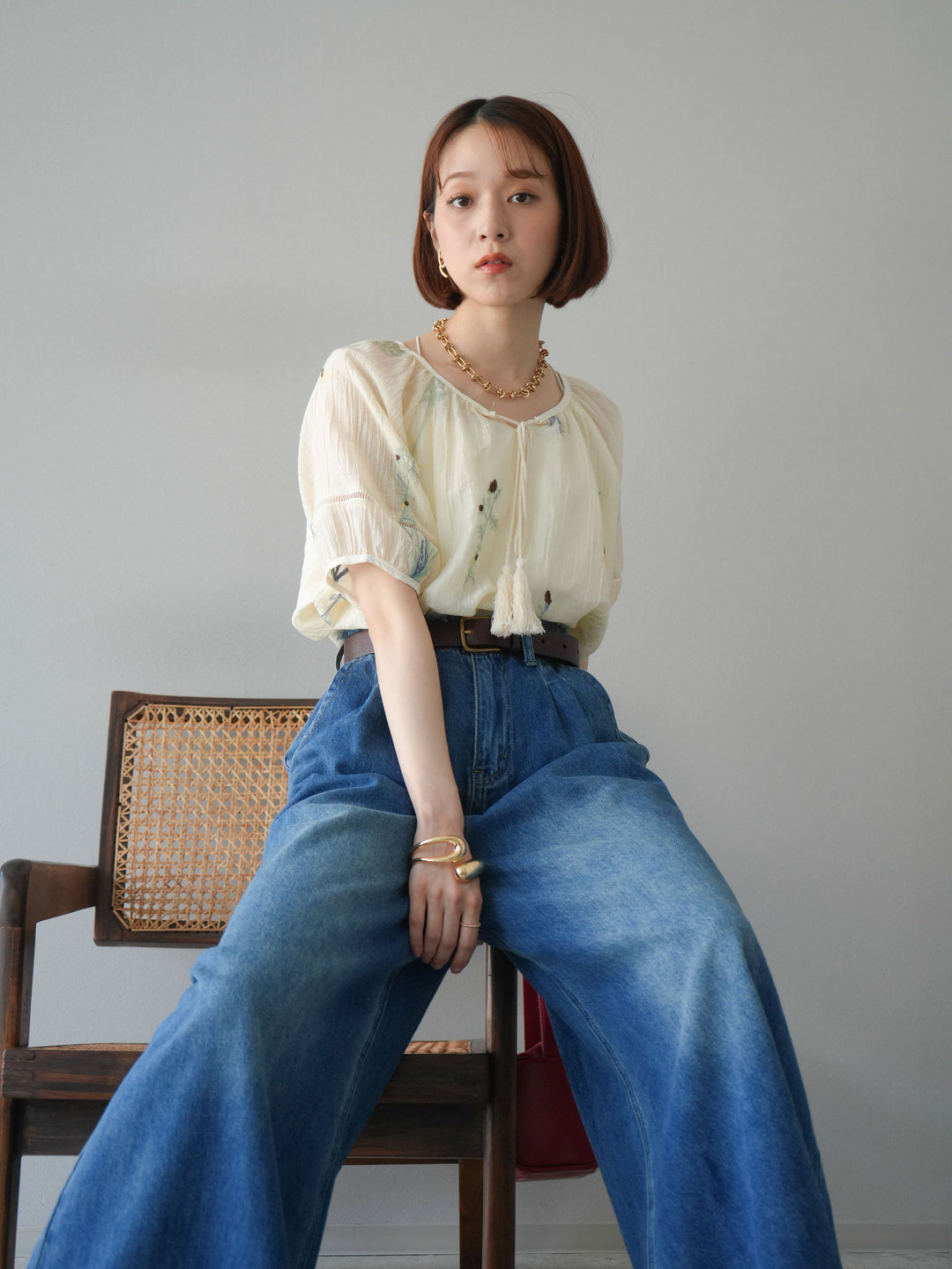 【預購】花朵刺繡半身襯衫/象牙白