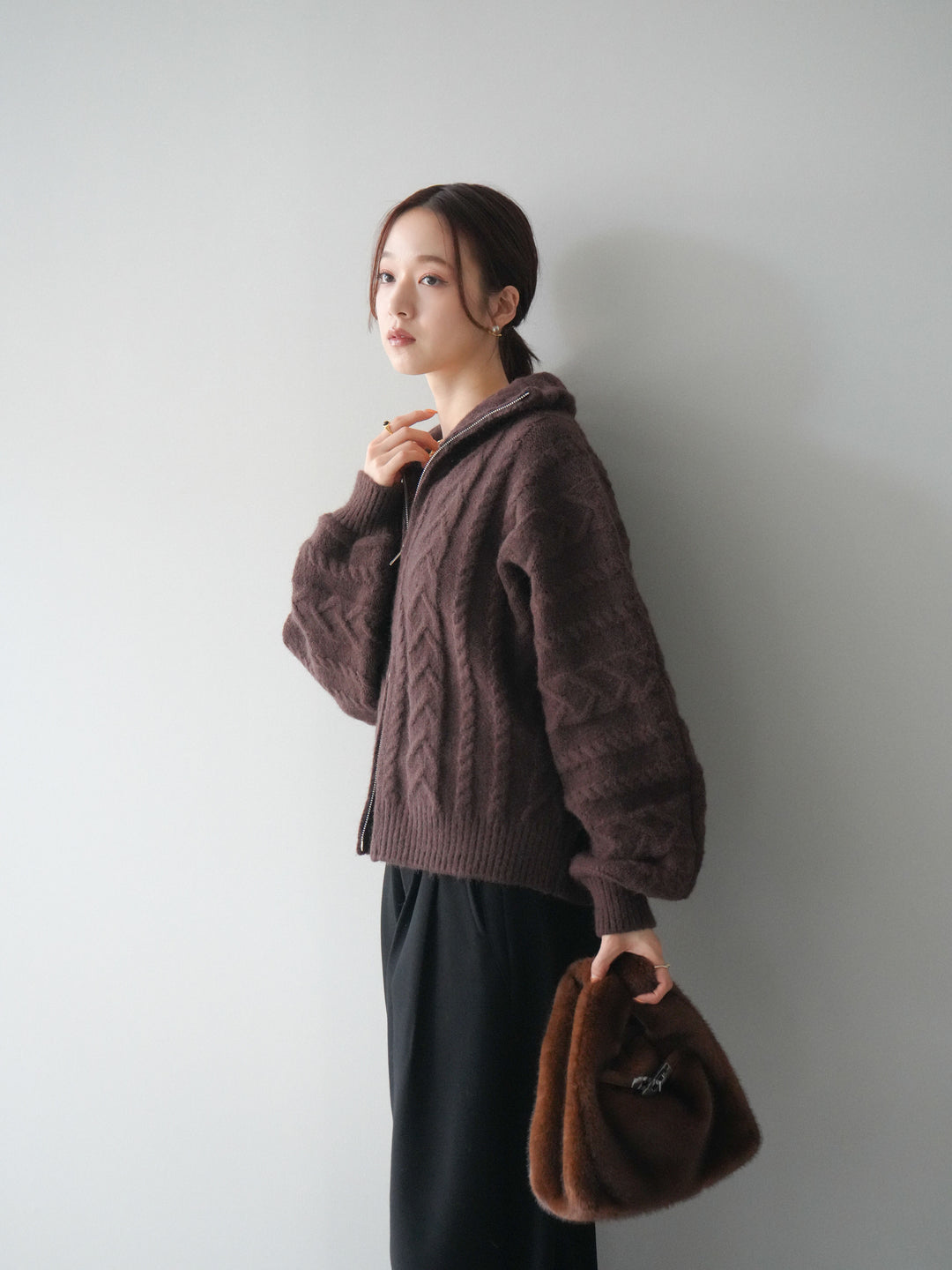 [SET]ケーブル編みハイネックZIPニットカーディガン+アニマル柄ベルト付きウールタッチワイドパンツ(2set)