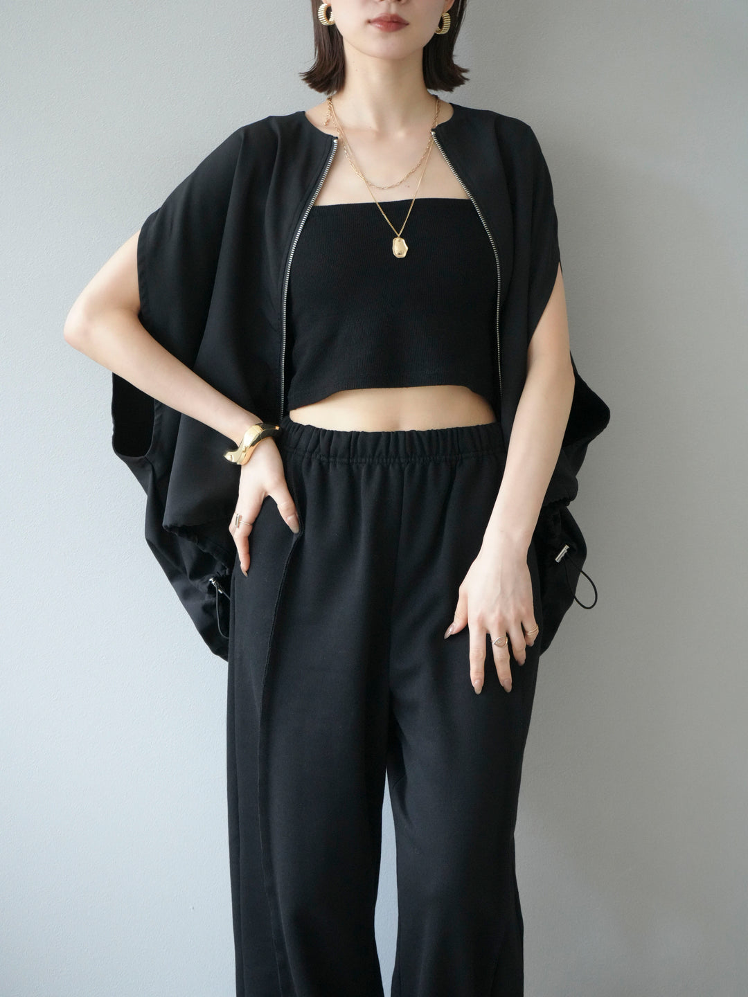 [予約]スリーブレスドロストZIPブルゾン/ブラック