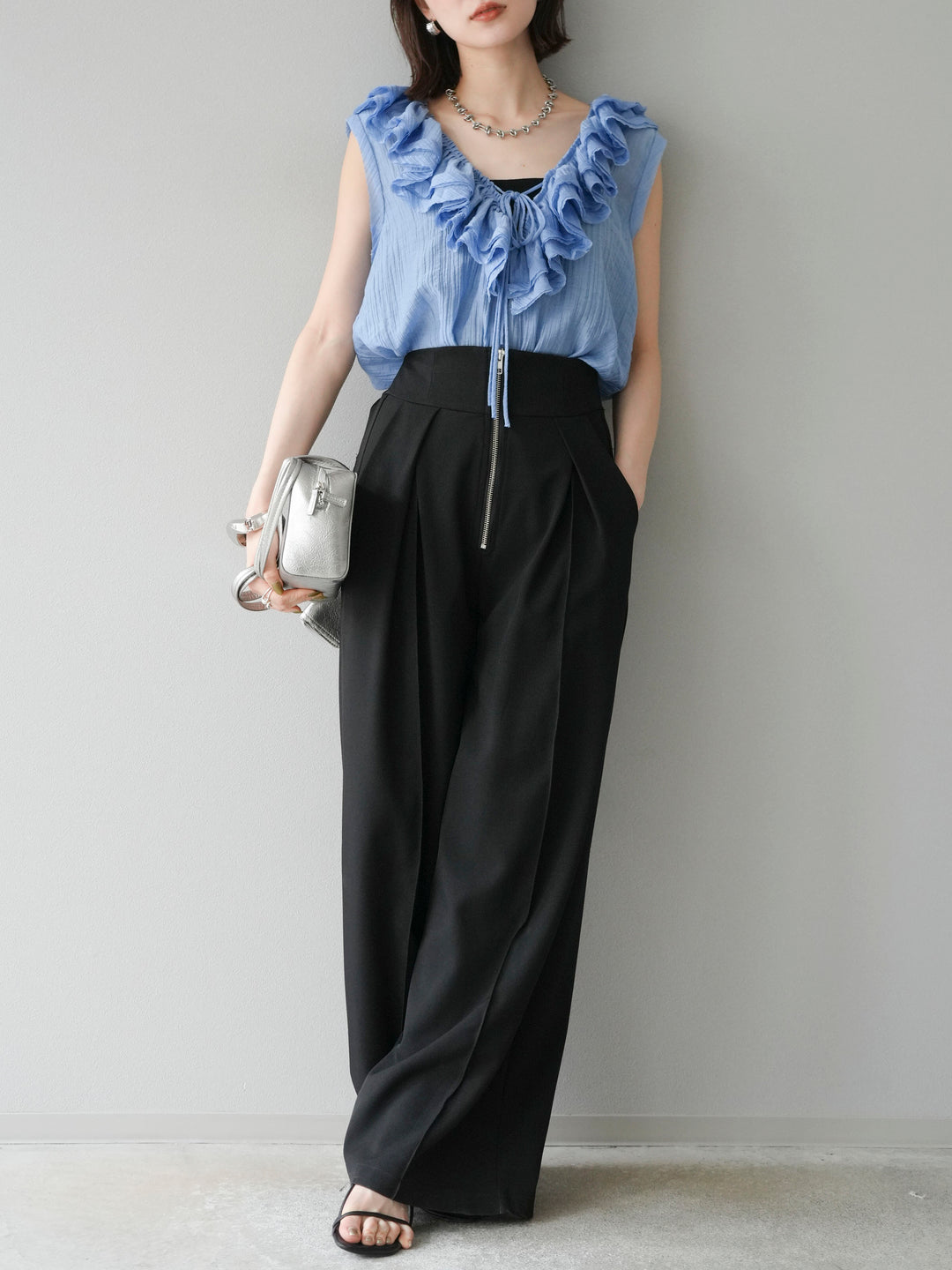 [予約]ワッシャーラッフルノースリーブブラウス/ブルー