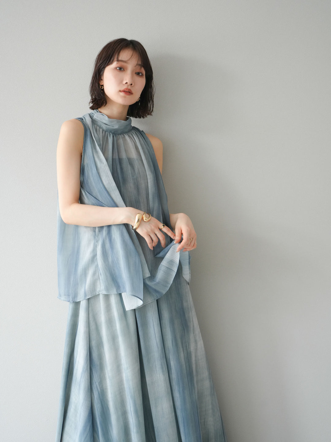 [SET]ニュアンスシアーホルターネックブラウス+ニュアンスシアーフレアスカート(2set)