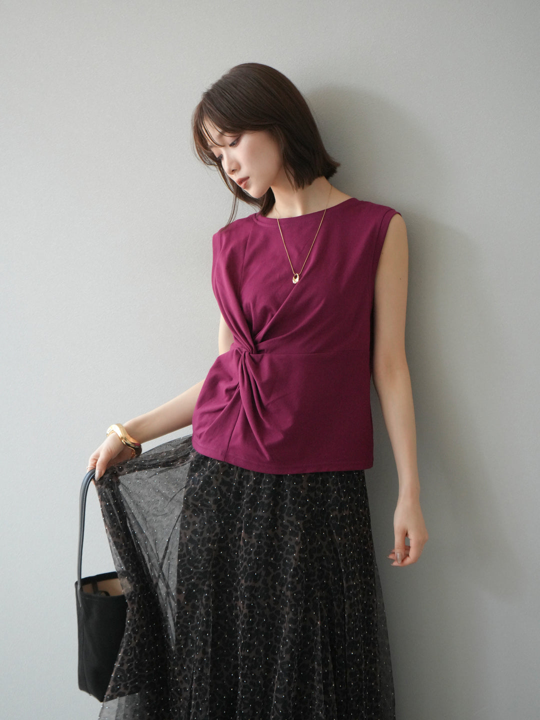 [予約]フロントツイストノースリーカットソー/ボルドー