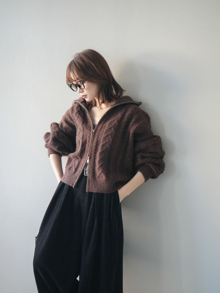 [予約]ケーブル編みハイネックZIPニットカーディガン/brown
