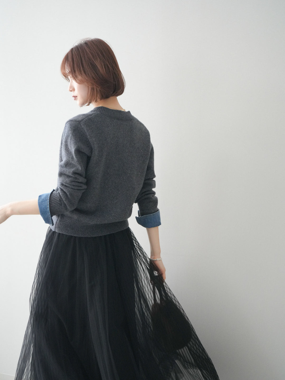 [予約]クルーネックデニムドッキングニットカーディガン/charcoal