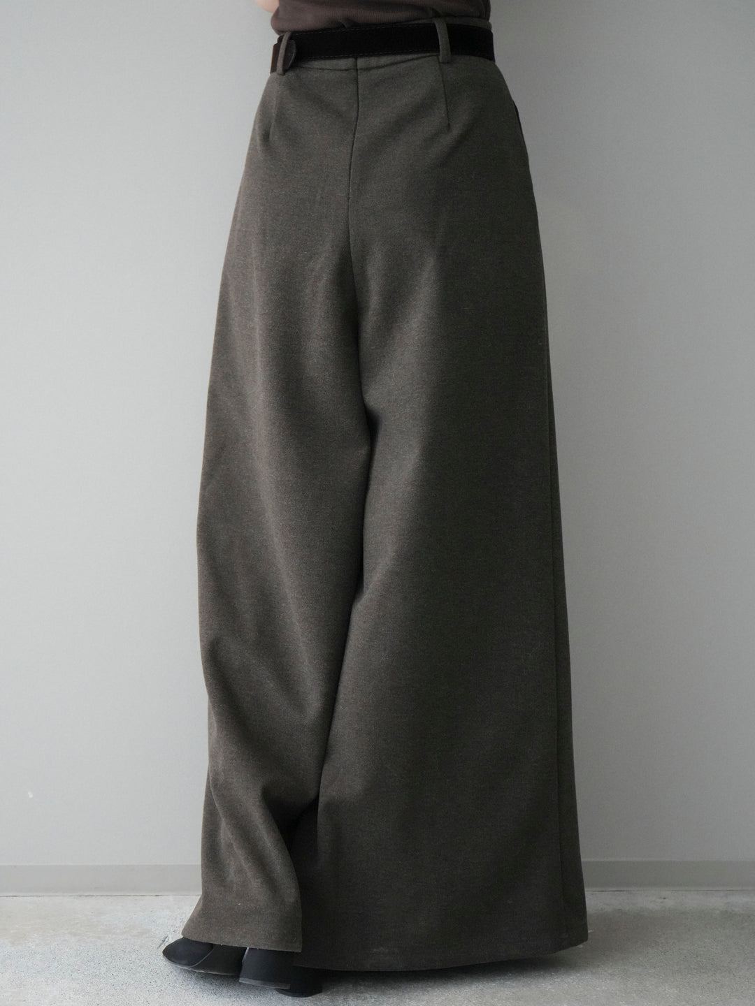 [予約]ベルト付きフロントタックワイドパンツ/brown