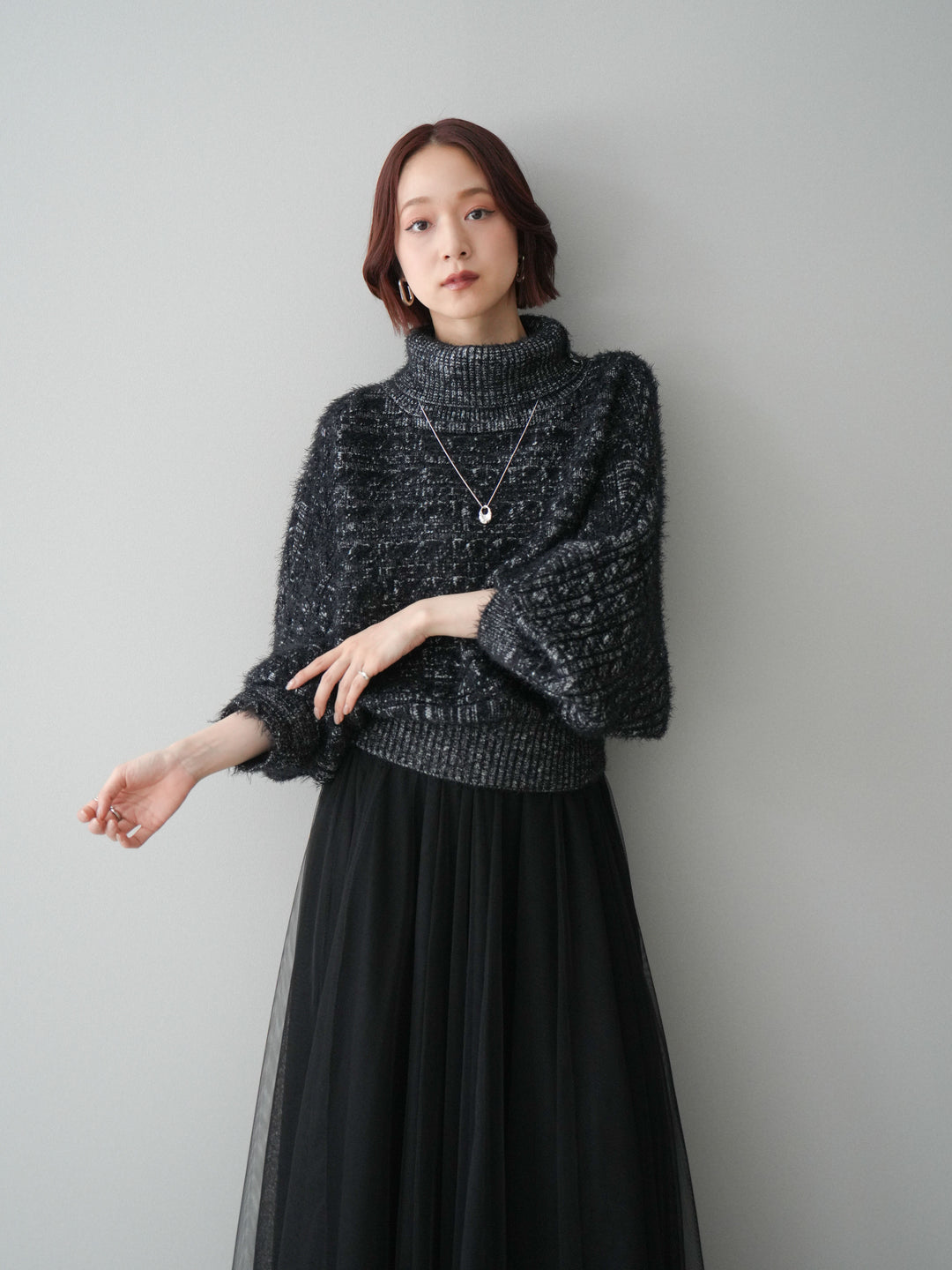 [予約]オフタートルケーブル編みニットプルオーバー/black