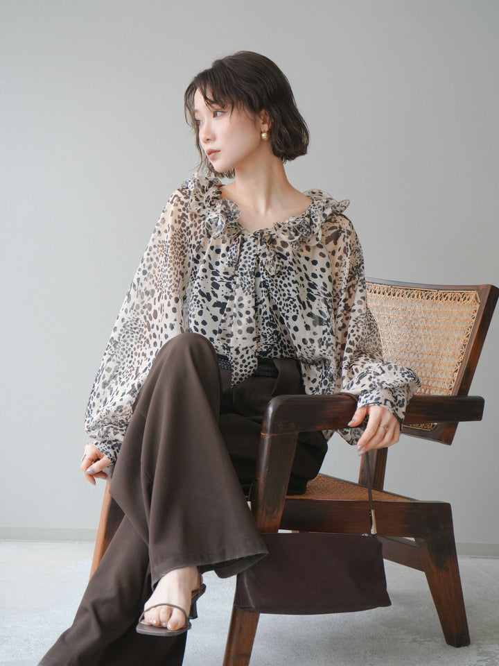[予約]ラッフルネックシアーブラウス/leopard