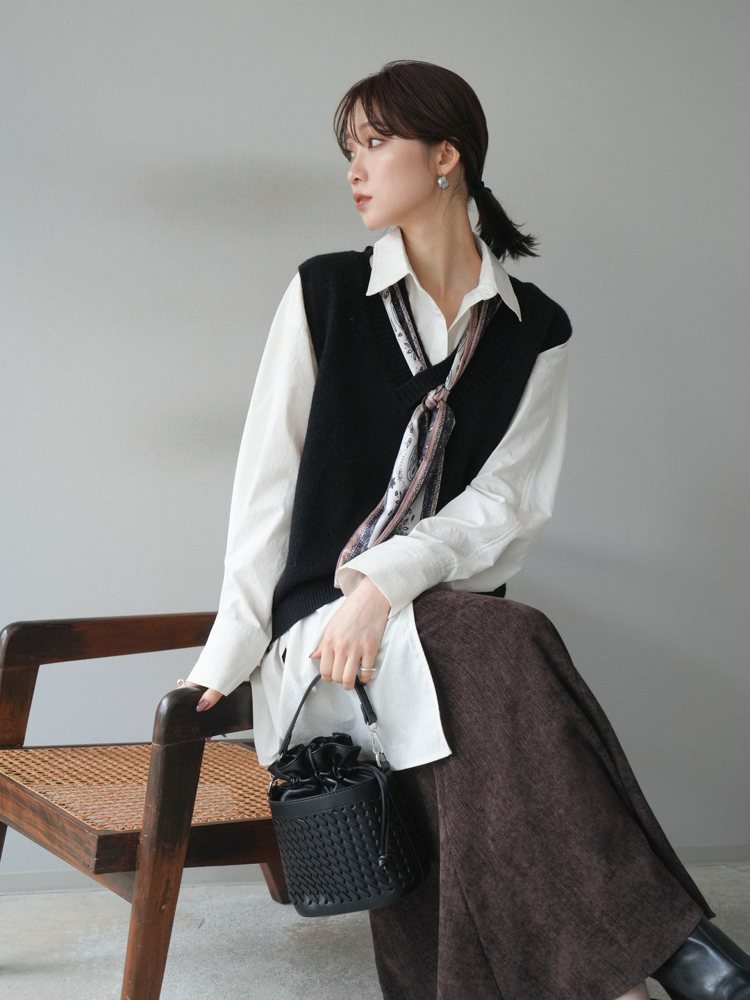 [予約]スカーフ付きニットベスト/black