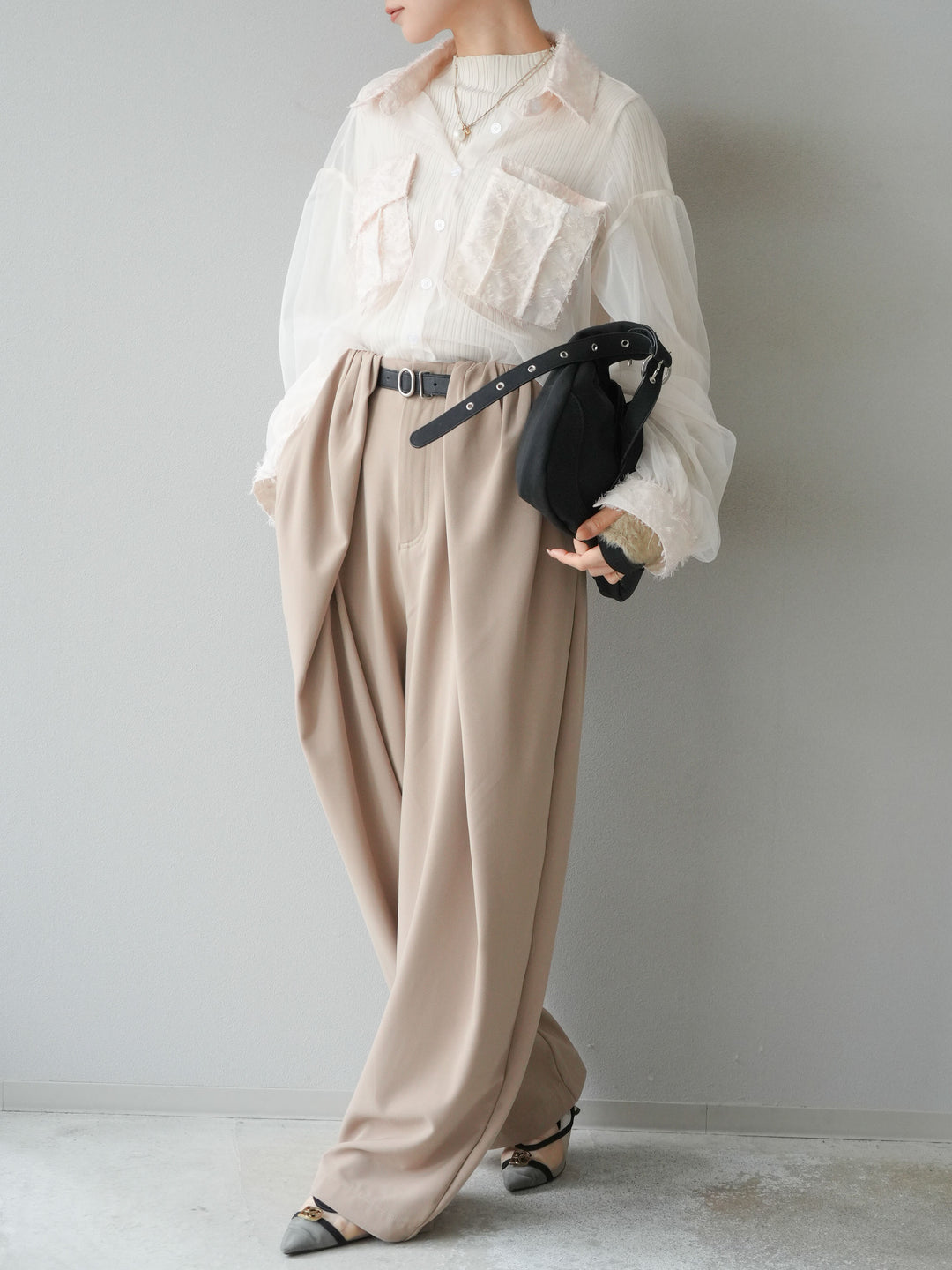 [SET]フリンジジャガード×チュールレイヤードシャツ+アームシャギーランダムリブニットトップス+ベルト付タックワイドパンツ(3set)