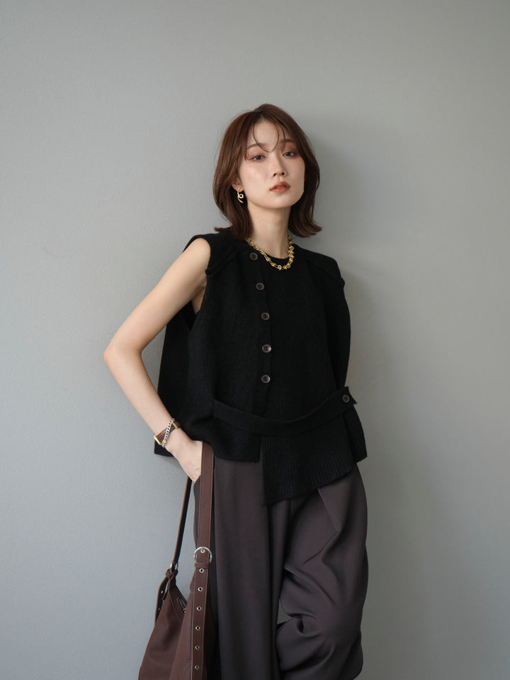 [予約]レイヤードボタンニットベスト/ブラック