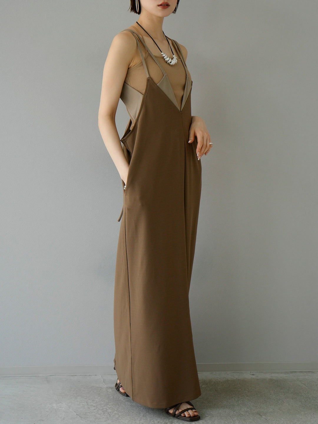 [Pre-order] Bicolor Layered Design Cami Dress/Mocha