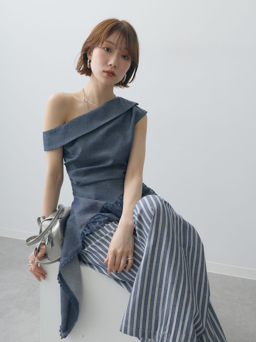 [SET]アシンメトリーラッフルレースヘムトップス+アシンメトリーラッフルレースヘムトップス(2set)