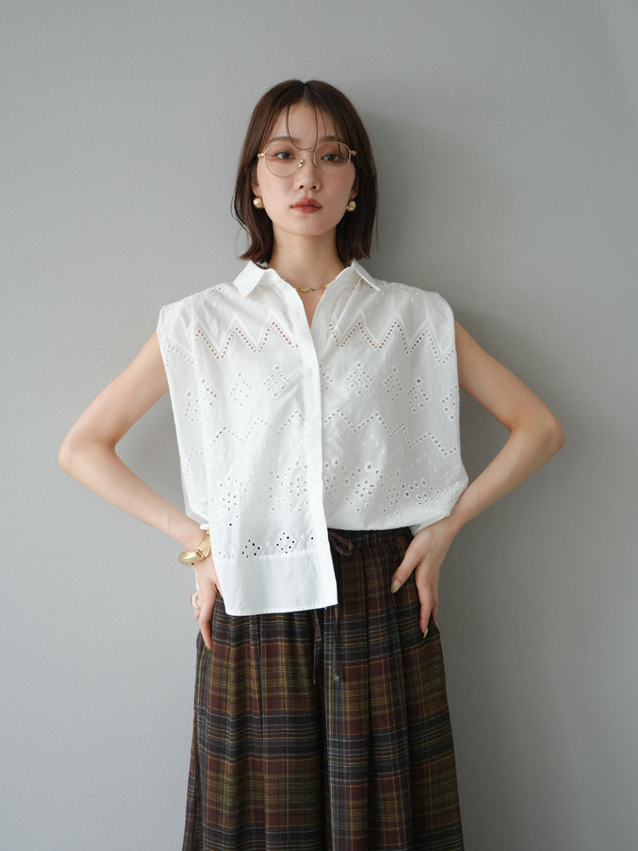 [予約]エンブロイダリーレースタックショルダーブラウス/ホワイト