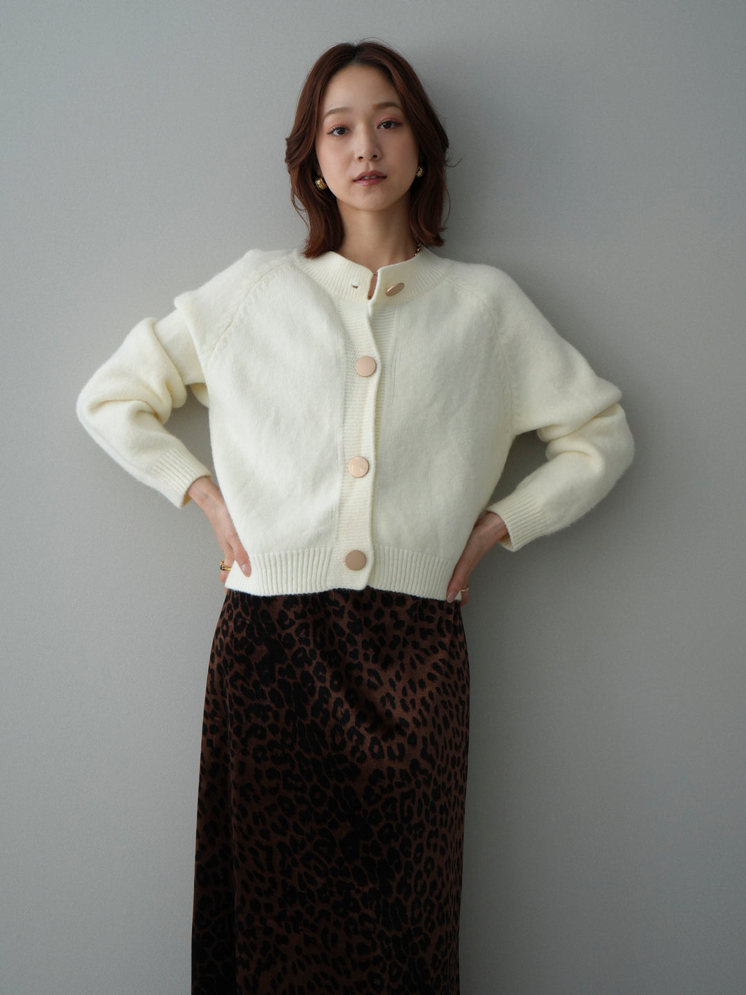 [SET]BIGボタンニットカーディガン+レオパードベロアナロースカート(2set)