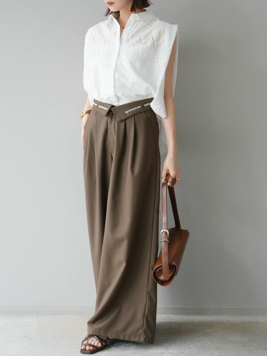 【預購】寬褲，捲腰，附logo褶/褐色