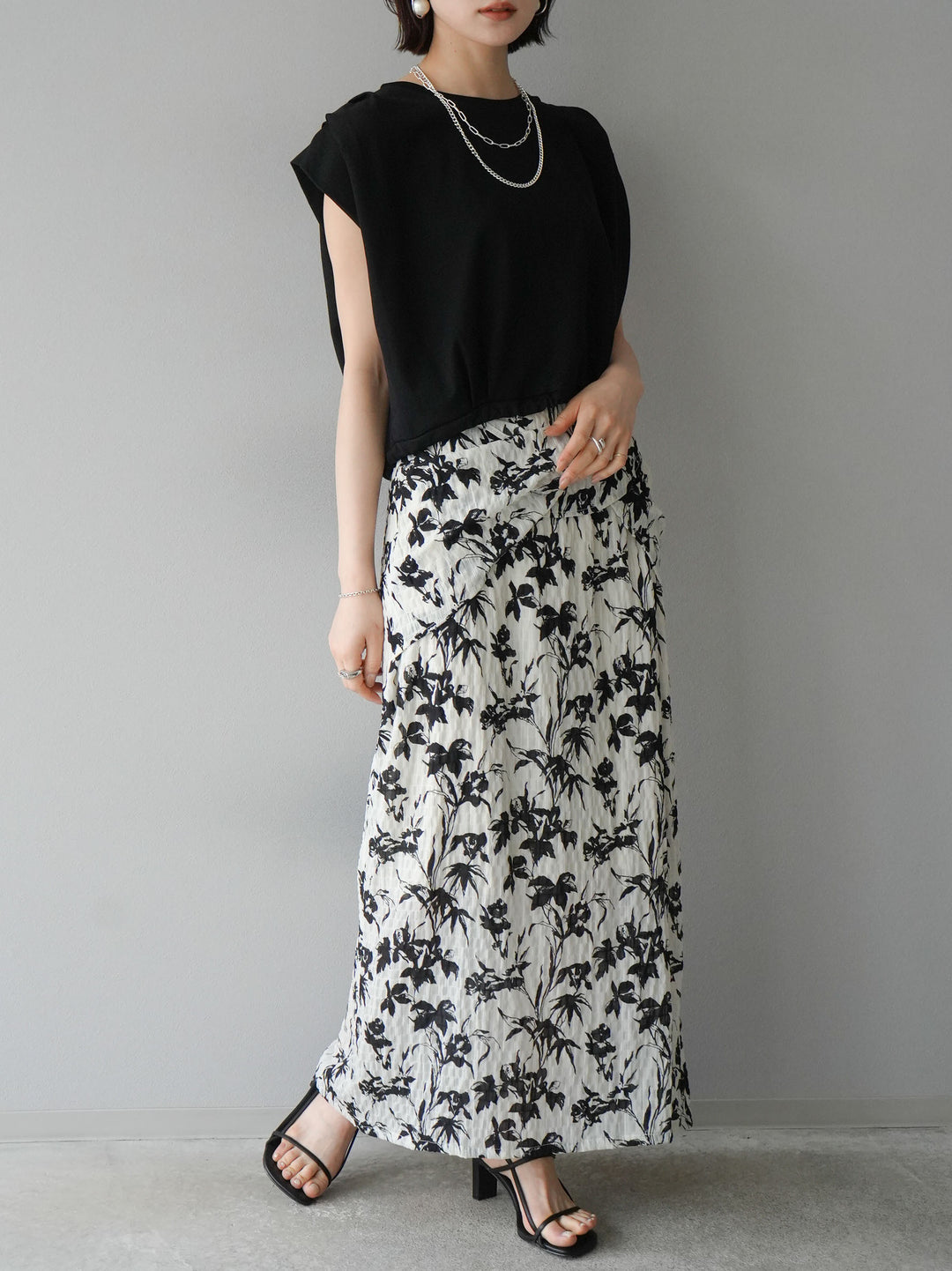 [Pre-order] Washer waist design flower pattern skirt/off-white