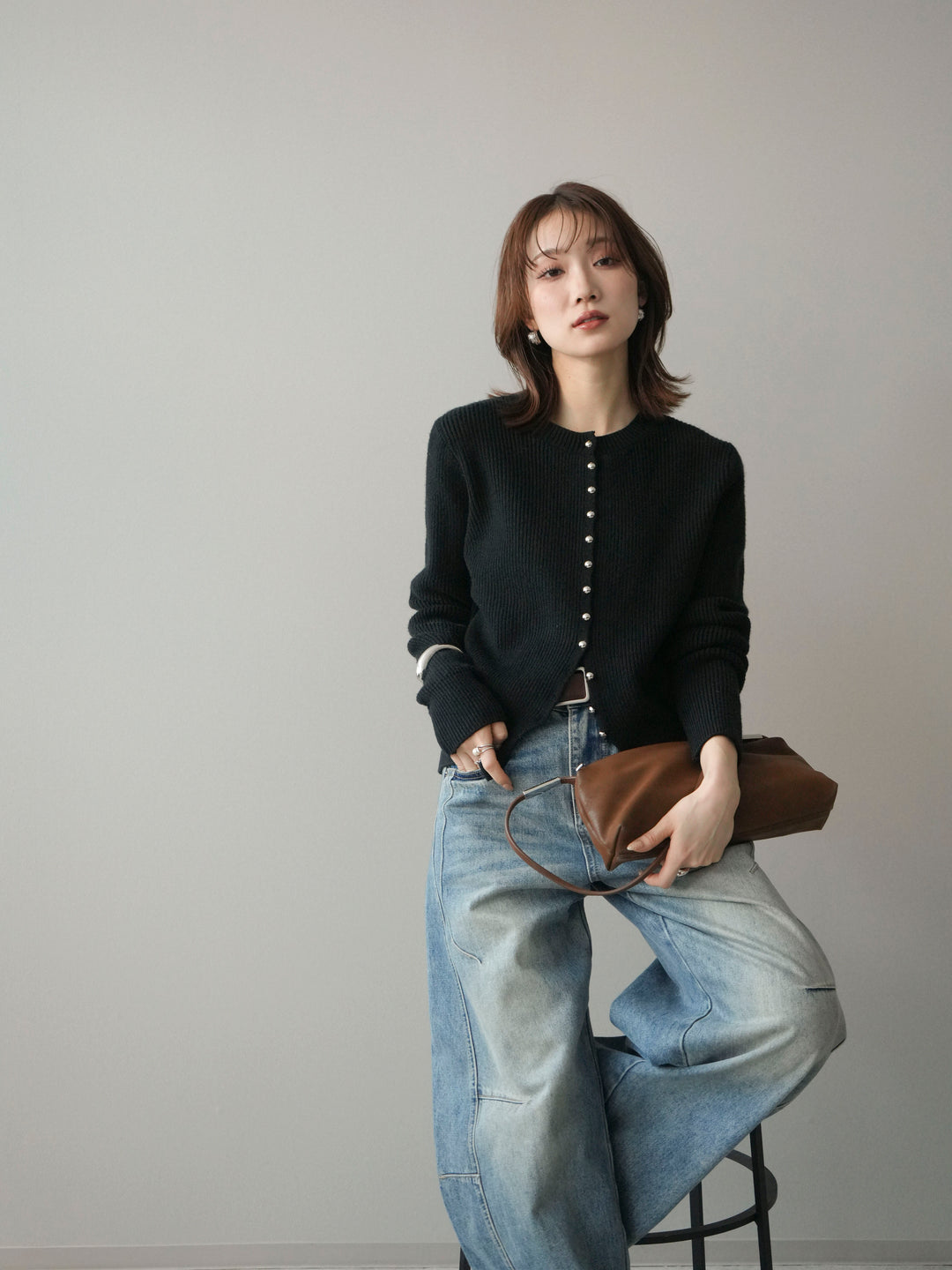 [SET]シルバーボタン畦編みニットカーディガン+ベルト付カーブデニムパンツ(2set)