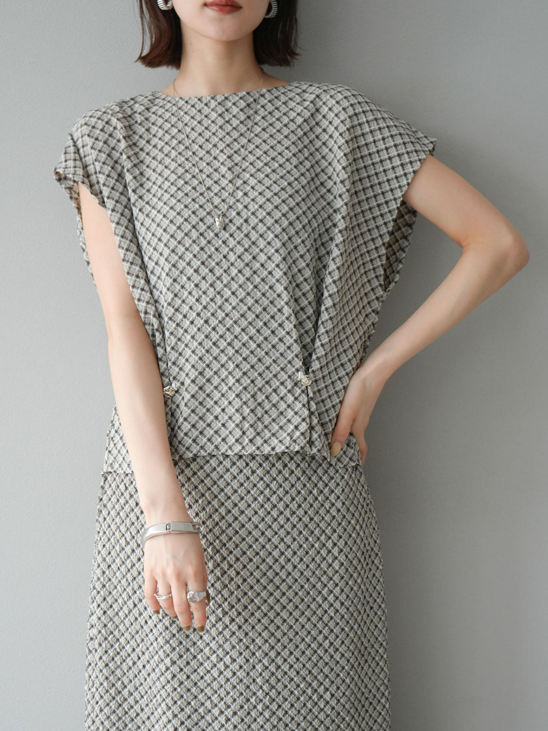 [予約]チェック柄タックデザインフレンチスリーブトップス/ブラウン