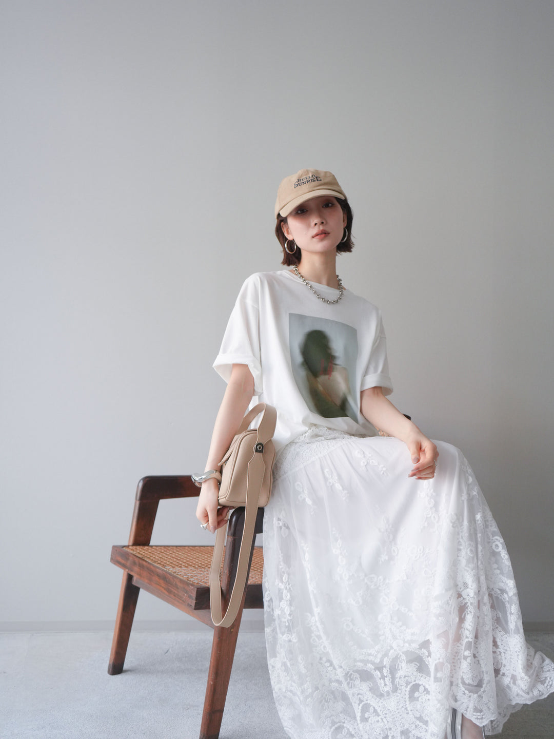 [SET]ブラーアートフォトTシャツ+シアーレースマキシスカート(2set)