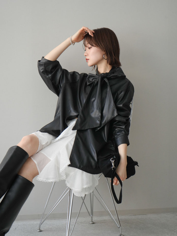 [SET]フェイクレザーボウタイブラウス+ラッフルレースミニスカート(2set)