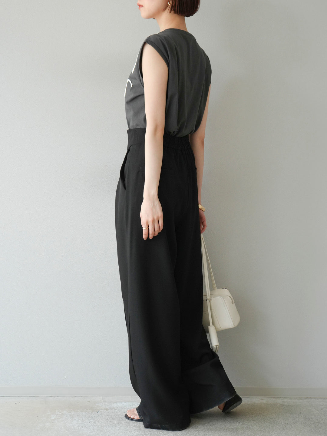 [SET]コード刺繍フレンチスリーブTシャツ+ジップタックワイドパンツ(2set)