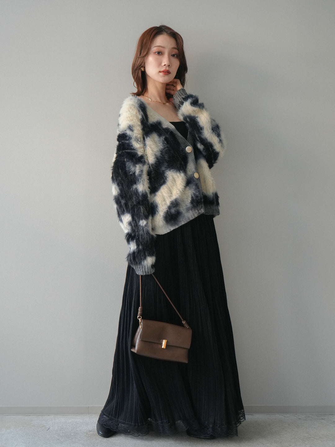 [SET]ニュアンス柄シャギーニットカーディガン+裾レーススウェードプリーツマキシスカート(2set)