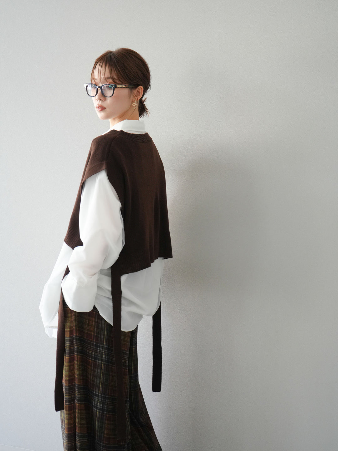 [予約]サイドリボンVネックショートニットベスト/ブラウン