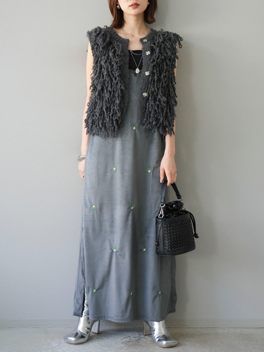 [予約]フラワー刺繍ベロアキャミワンピース/グレー