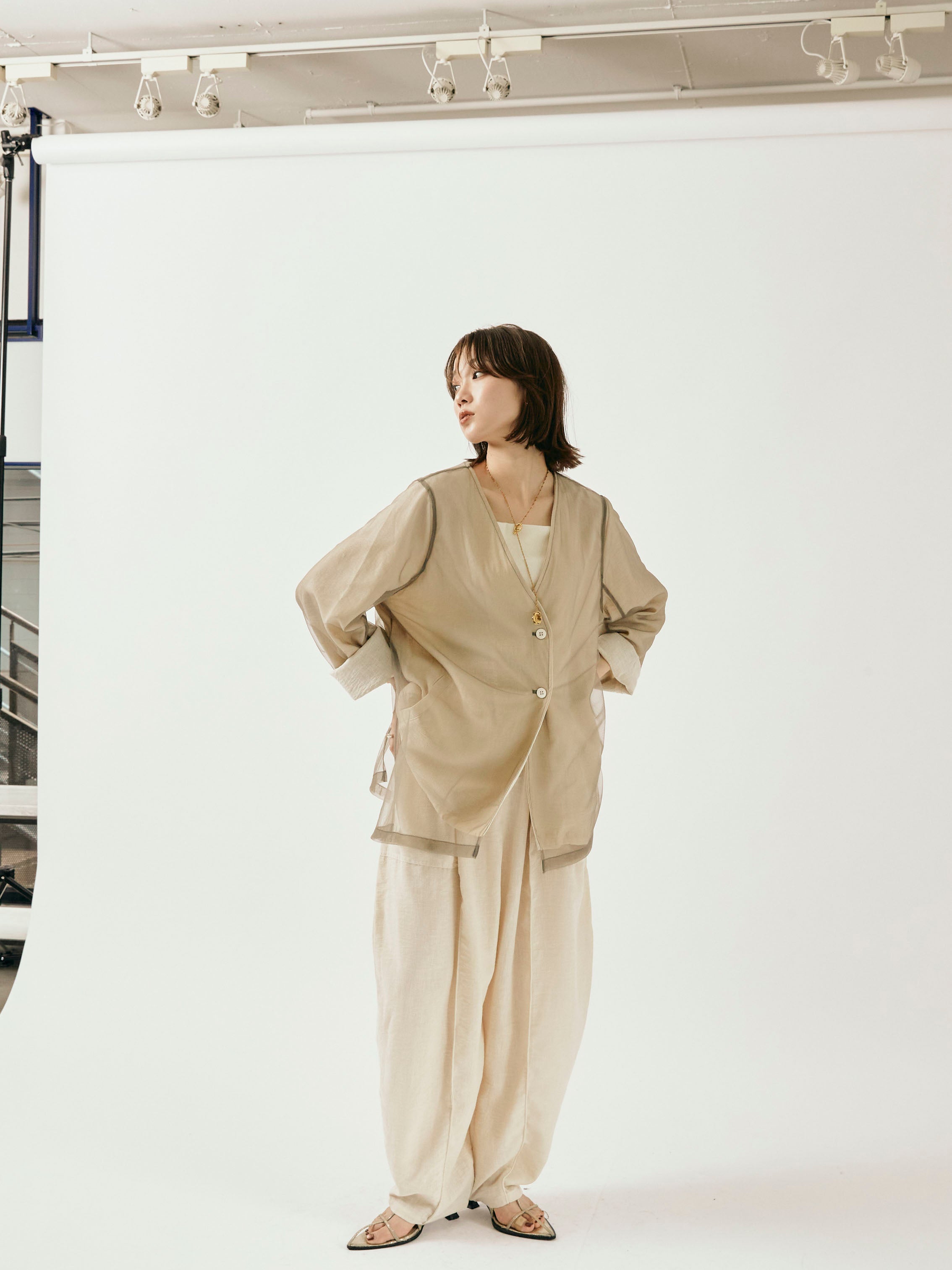 予約]リネンライクベイカーバルーンパンツ/アイボリー – Lumier